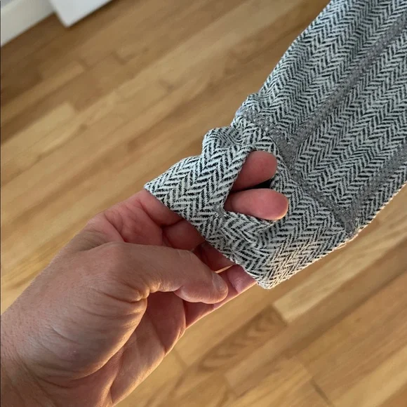 2/$7 Old Navy Active zipper up - Picture 4 of 6